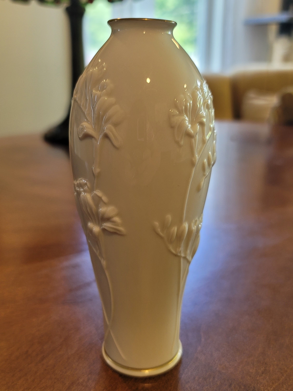 LENNOX Masterpiece Collection Porcelain Bud Vase Cream Floral 7 Inches - Picture 4 of 7
